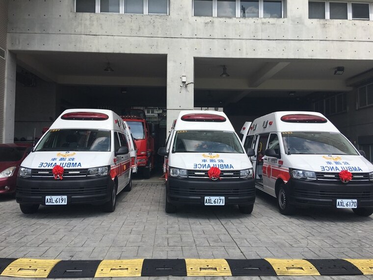 回饋新北市民　三星營造捐贈3輛救護車